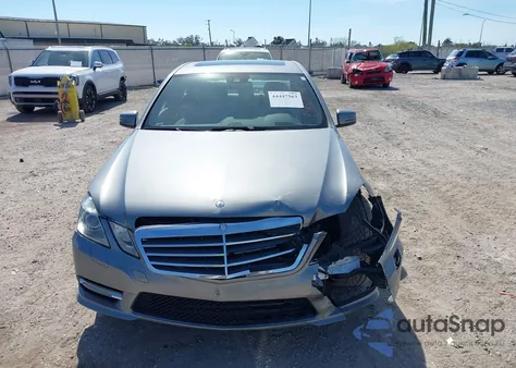 2012 Mercedes-Benz E 350 z USA, uszkodzony, nr VIN WDDHF5KB6CA560848